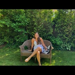 Meet your Posher, Julia